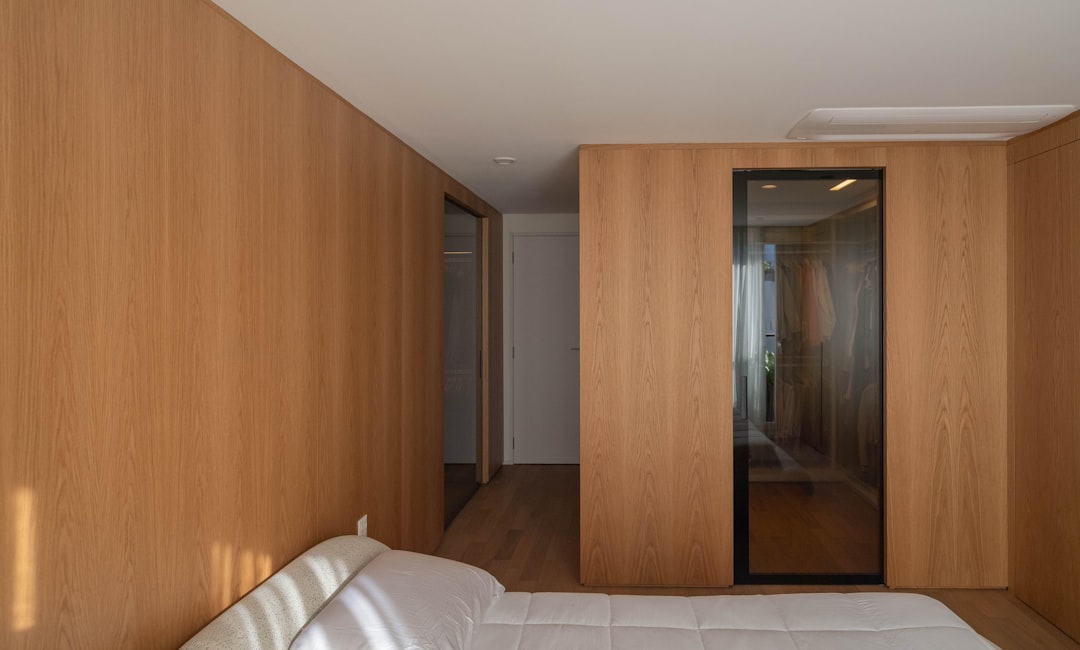 Photo minimalist wardrobe